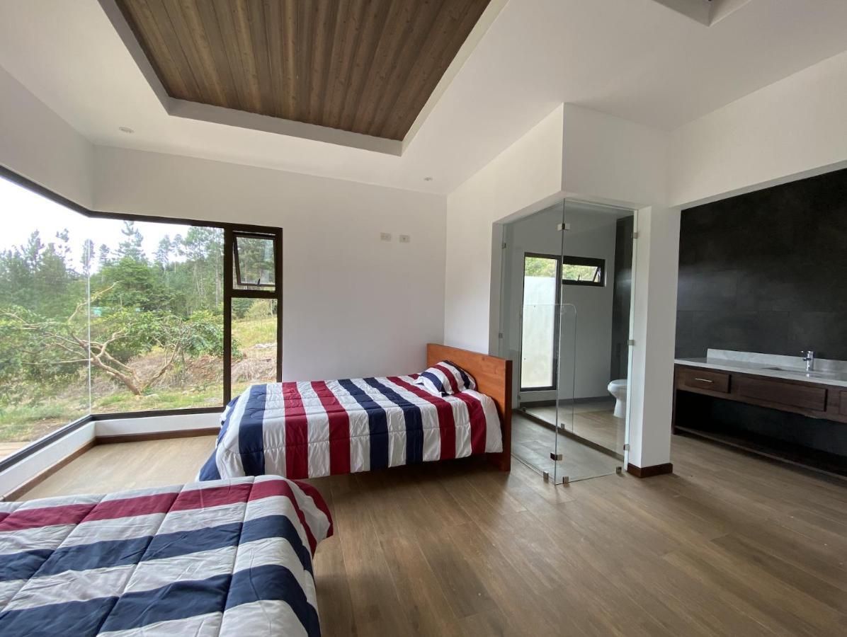 Arte De Plumas Birding Lodge Картаго Екстериор снимка