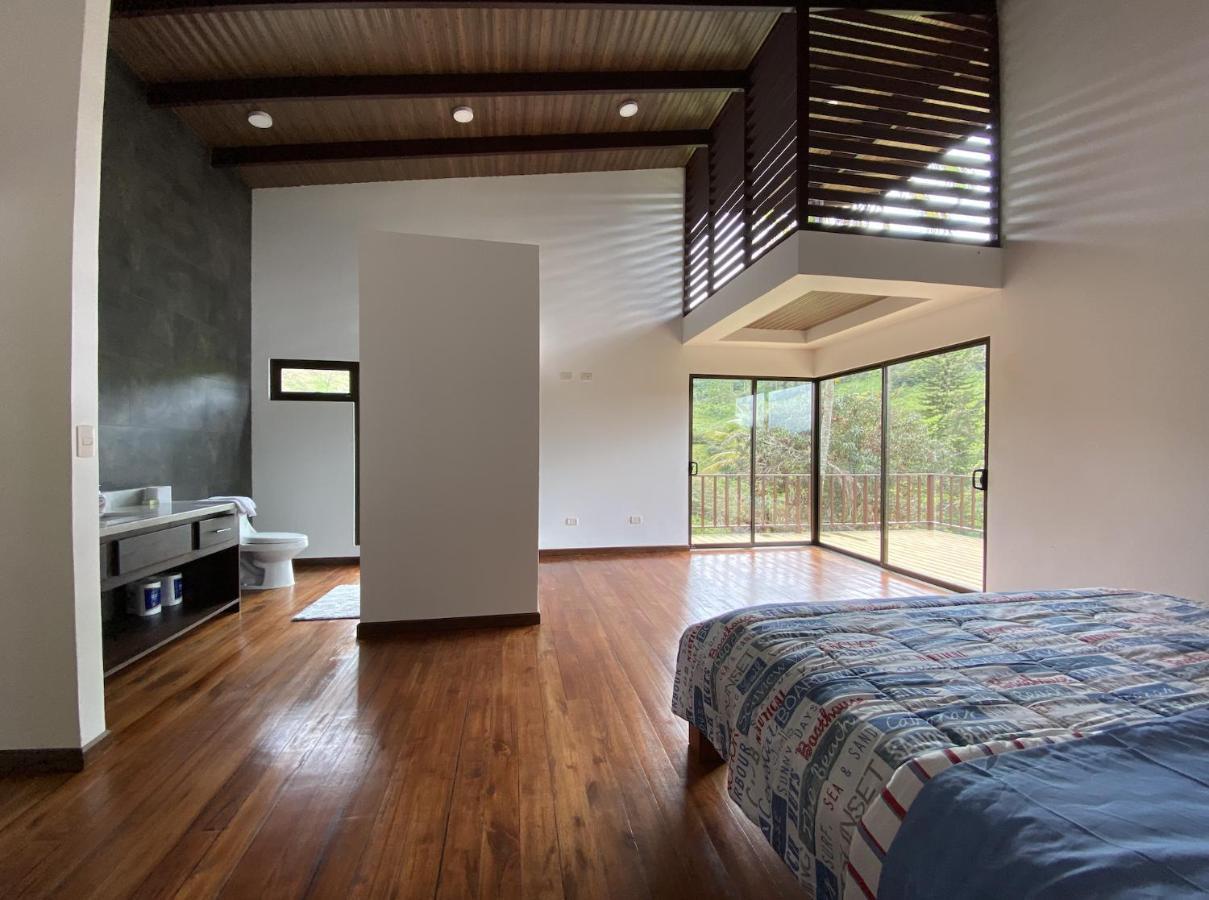 Arte De Plumas Birding Lodge Картаго Екстериор снимка